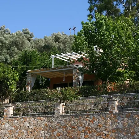 Holiday home Niko's & Konstantina's Family *